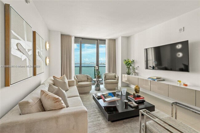 Foto del edificio - 460 NE 28th St