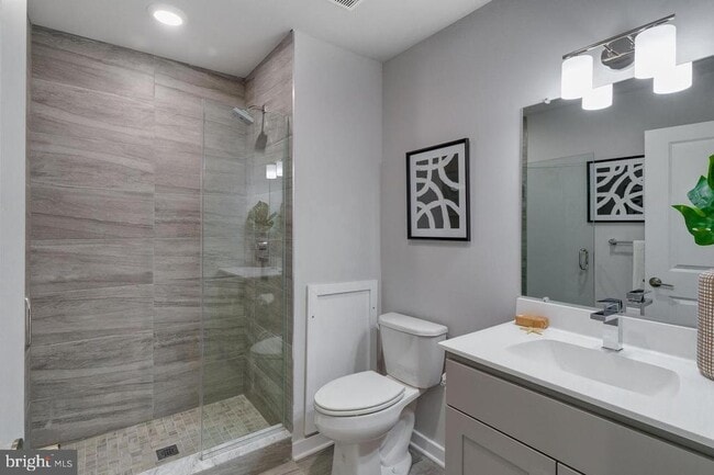 Building Photo - 3308 Mantua Ave