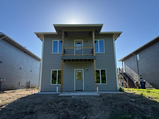 Building Photo - 5519 Bressler Dr