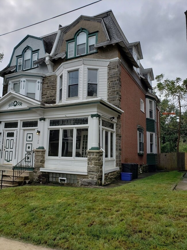 Building Photo - 7128 Boyer St