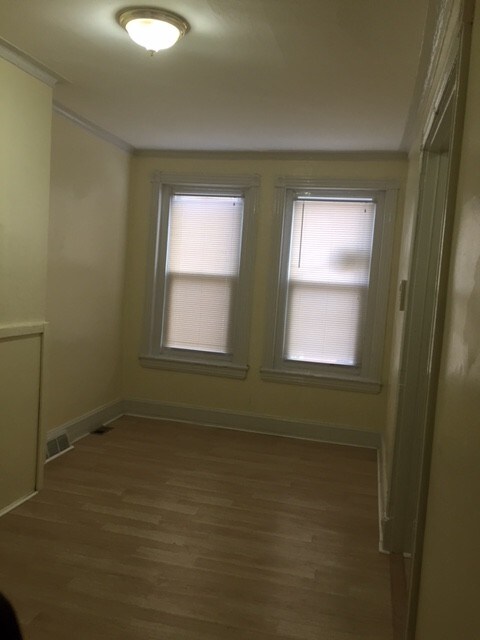 Primary Photo - 2312 N Lambert St