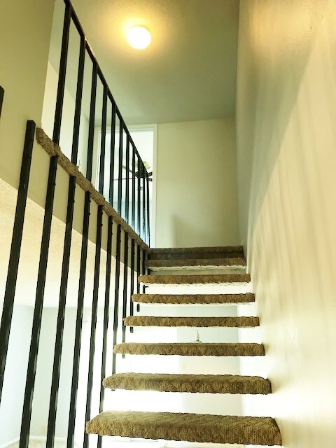 Building Photo - 2509 Giuffrias Ave