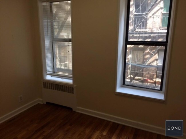 Foto del edificio - 321 E 108th St