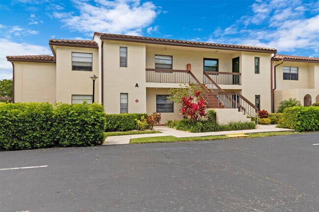 Foto del edificio - 21863 Arriba Real