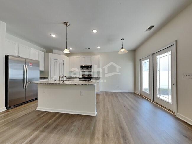 Building Photo - 105 Summer Hill Ct