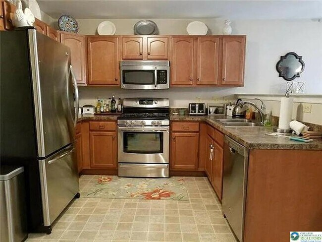 Foto del edificio - 6850 Hunt Dr