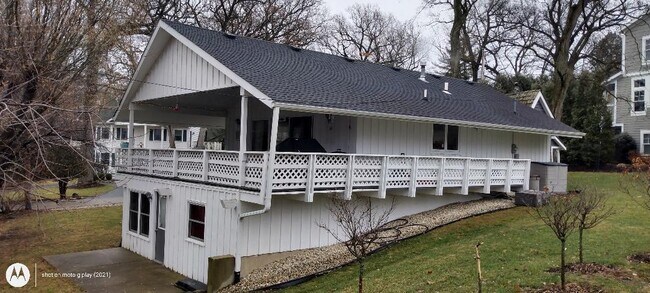 Building Photo - 638 Aweogon Rd