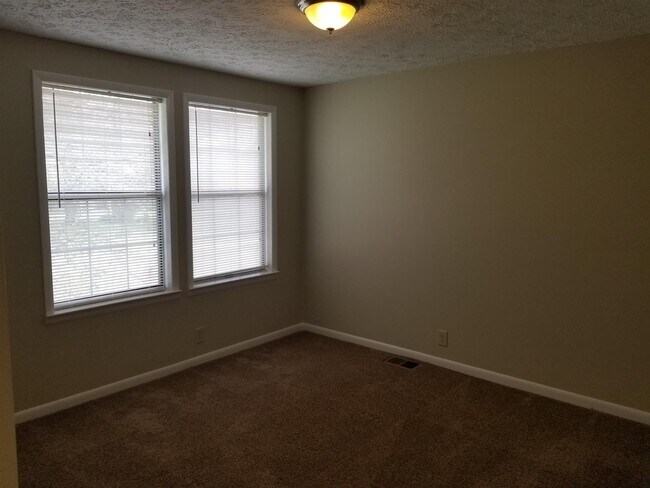 Foto del edificio - 1406 Stratford Ave