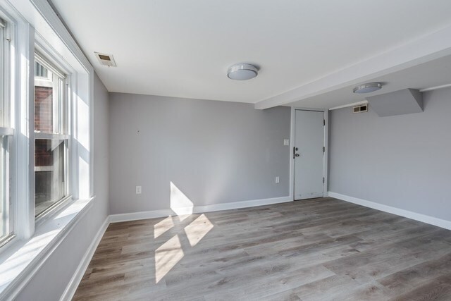 Foto del edificio - 2134 W 24th St