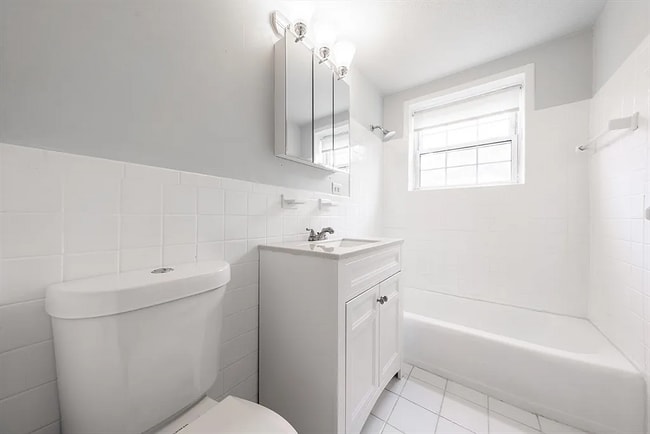 Photo - 10 Colonial Village Dr Apartment