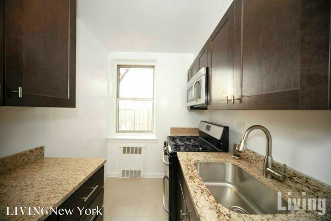 Foto del edificio - 5530 Netherland Ave