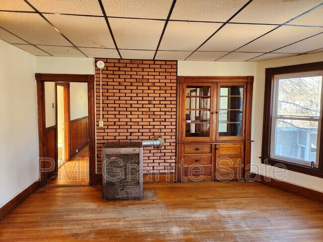 Building Photo - 203 Bowman St