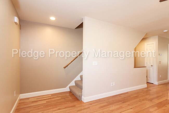 Building Photo - 807 Colonel Ledyard Hwy