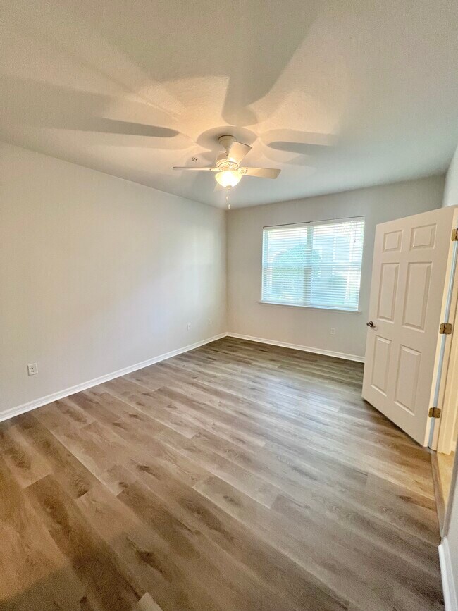 Master Bedroom - 5427 Soapstone Pl