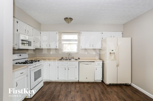 Building Photo - 560 Corral Gate Ct