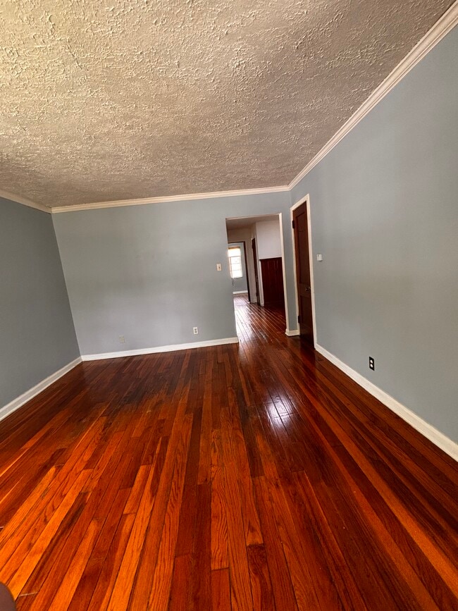 Building Photo - 360 Ross Ave