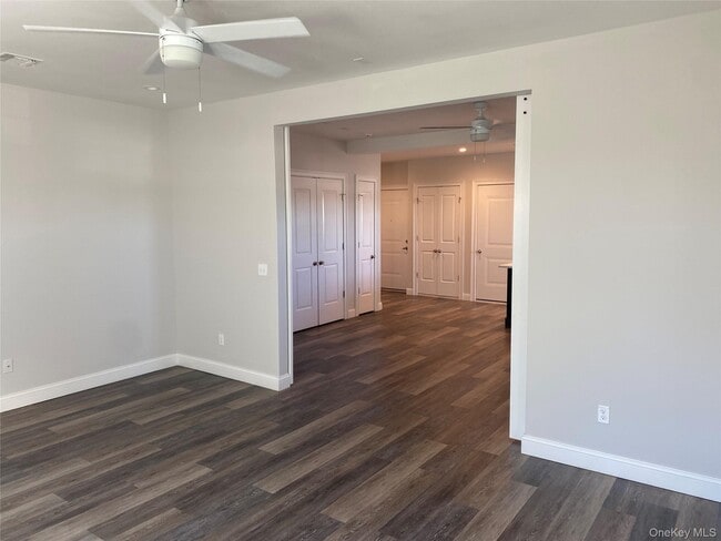 Foto del edificio - 840 Montauk Hwy