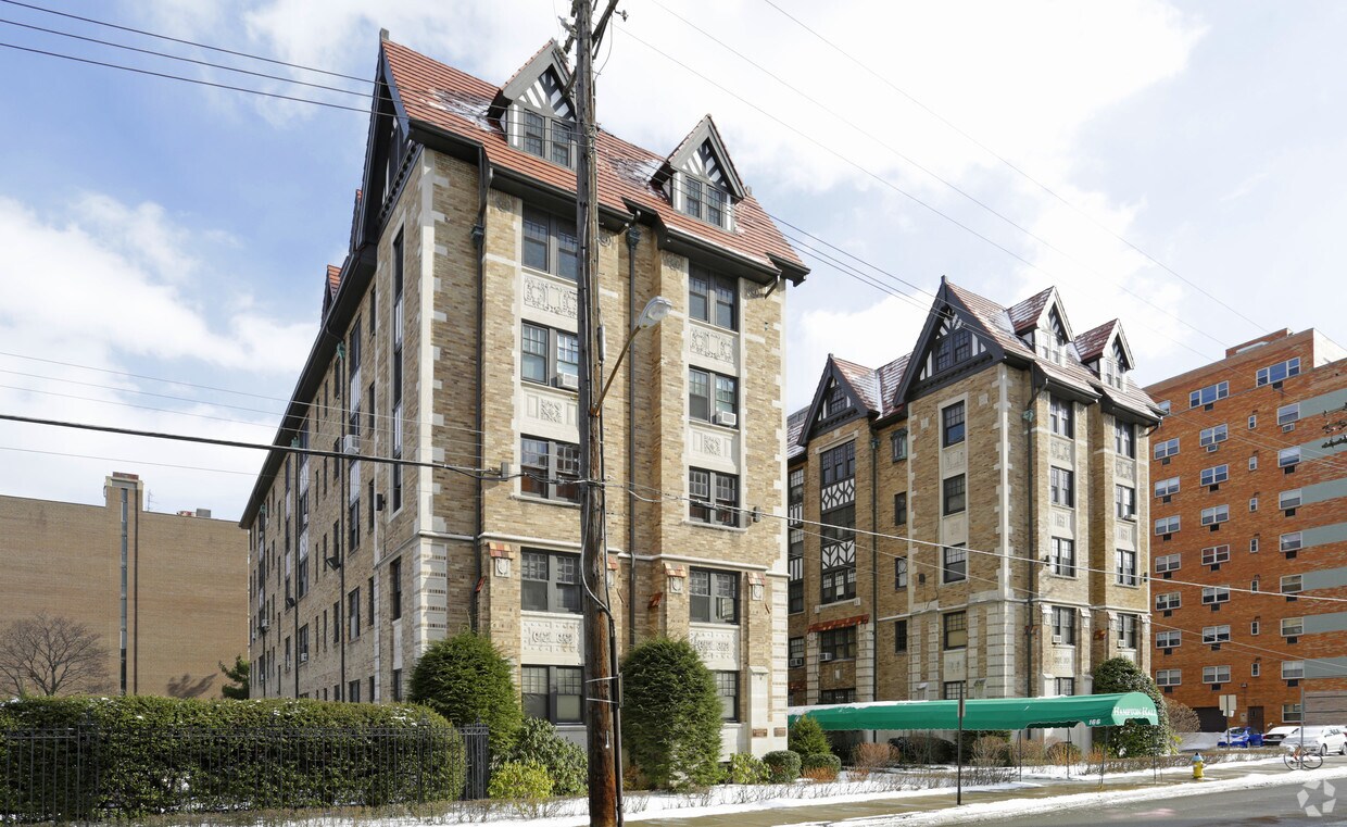 Hampton Hall Apartments - Pittsburgh, PA | Apartments.com