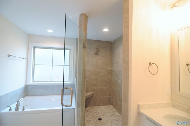 Building Photo - 127 Whitner Dr