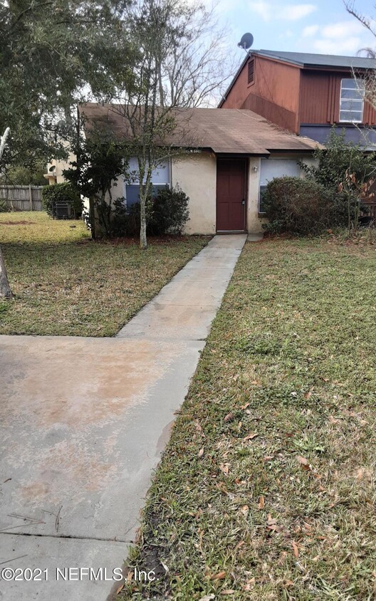 Primary Photo - 2655 Sunrise Village Dr