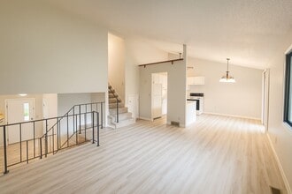 Building Photo - 9370-9372 176th St W