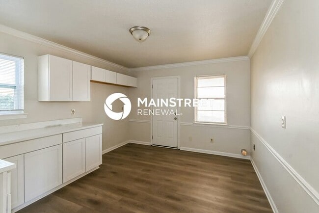 Building Photo - 4 Bedroom Pet-Friendly Home in Memphis, TN...