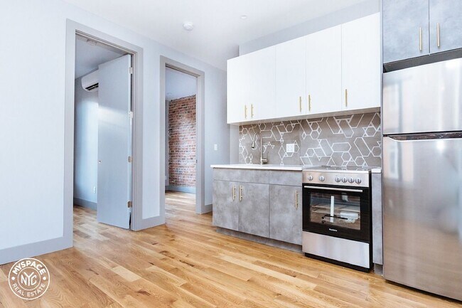 Building Photo - 461 Saratoga Ave