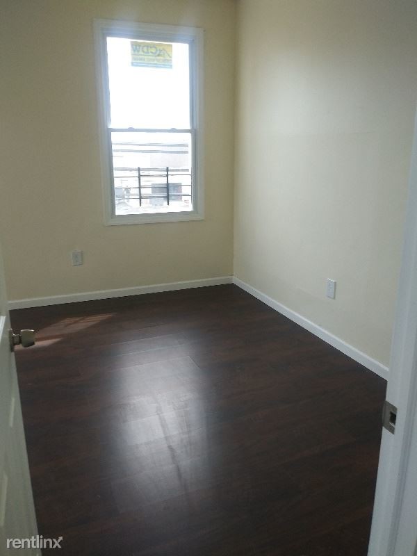 Building Photo - 2 br, 1 bath Apartment - 371 Nye Ave