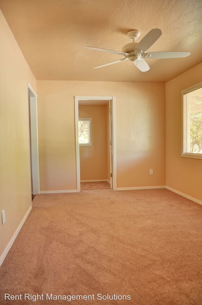 Building Photo - 3 br, 1 bath House - 325 Gail Gardner
