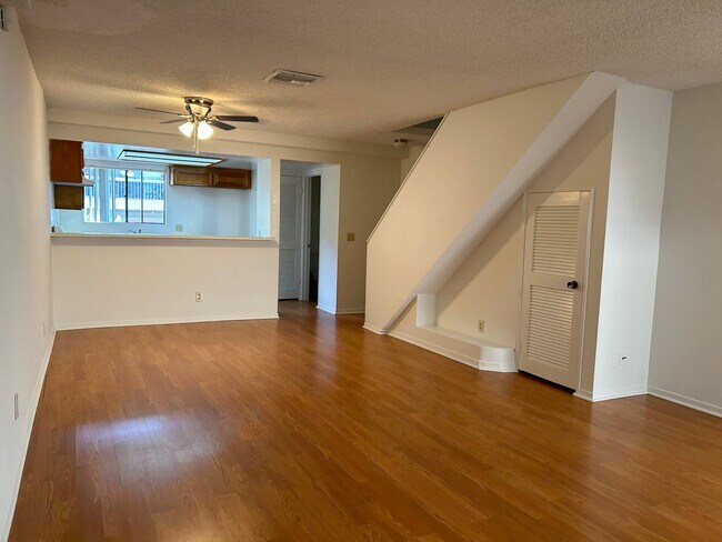Foto del edificio - 422 N Jackson St