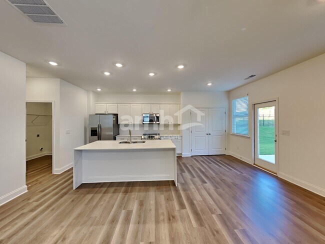 Foto del edificio - 1013 Highland Walk
