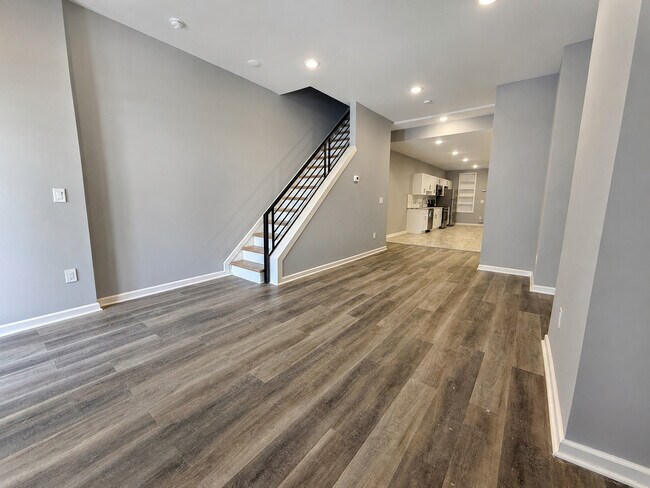 Foto del edificio - 3124 W Montgomery Ave