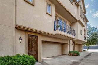 Building Photo - 1914 Euclid Ave