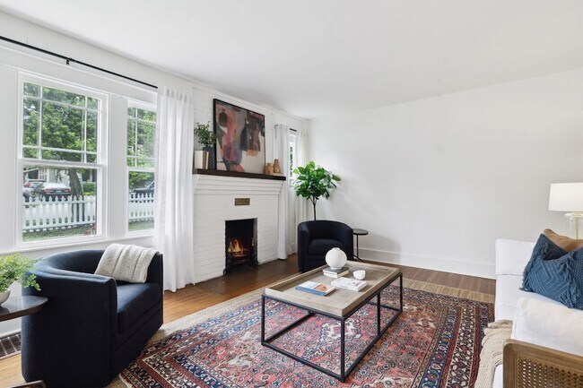 Foto del edificio - 1508 Clayton Ave