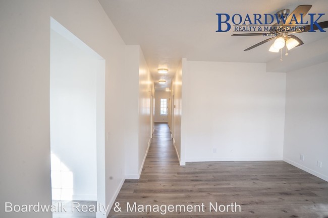 Building Photo - 3 br, 1 bath Apartment - 630 24th St