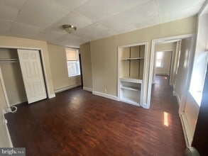 Building Photo - 432 N 64th St