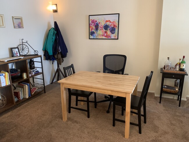 Ample Size Dining Room - 2353 Massachusetts Ave