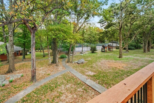 Foto del edificio - 2064 N Kantz Ln