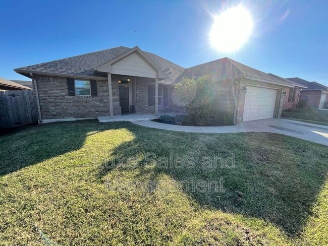 Building Photo - 420 Josephine Ct