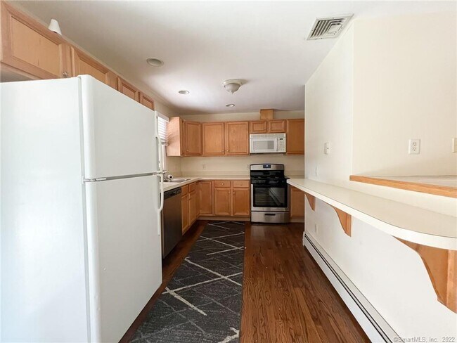 Building Photo - 43 Bailey Ln