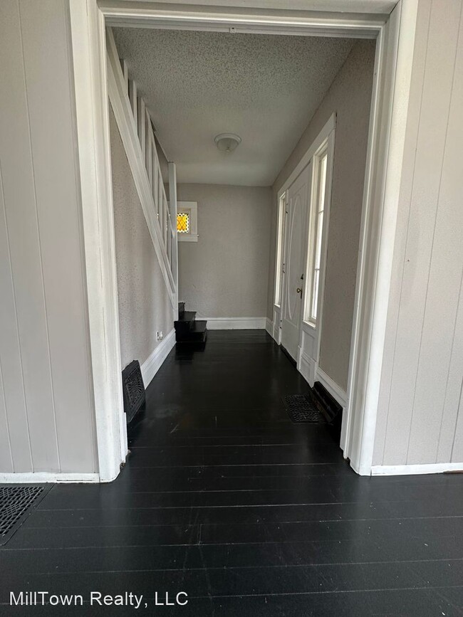 Foto del edificio - 3 br, 1 bath House - 2125 Claussen St