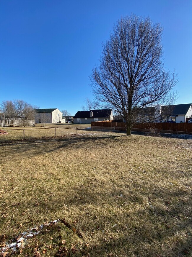 Building Photo - 2307 Valley Creek Way