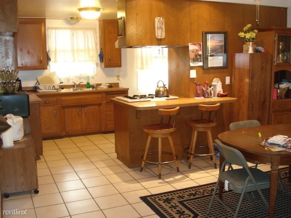 Primary Photo - 3 br, 2 bath House - 1730 E. Hodson Ave