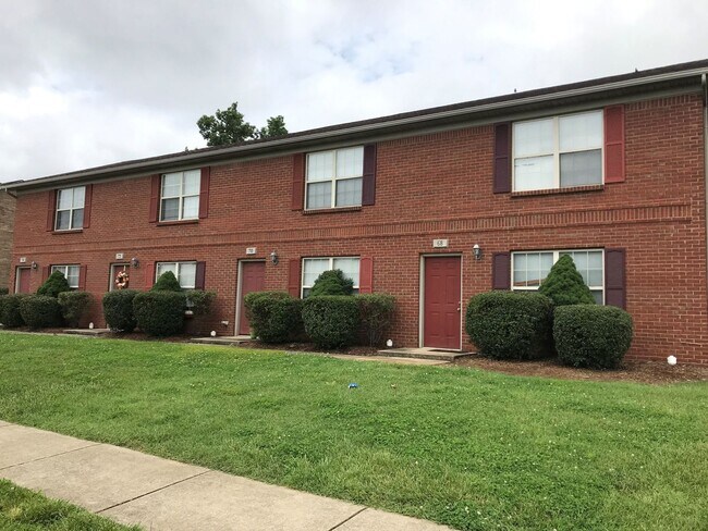 Foto del edificio - 68-74 Gray Hawk Drive 4-Plex