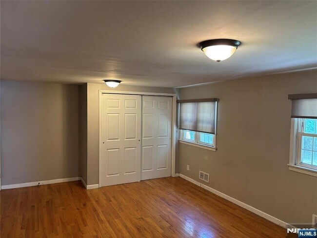 Photo - 31 Farview Terrace House