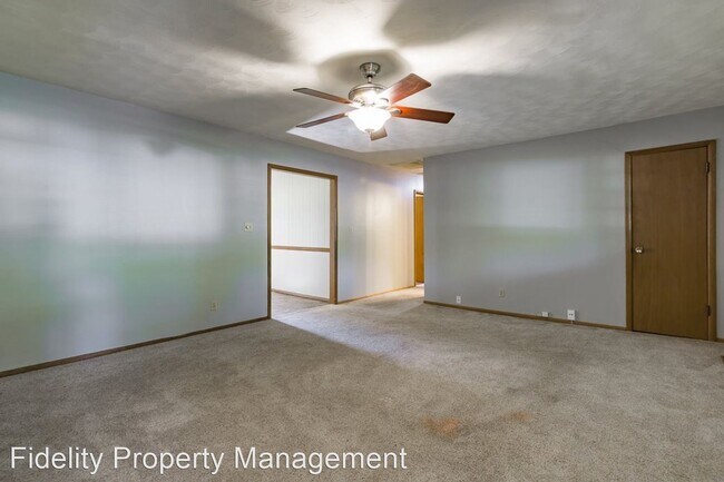 Foto del edificio - 3 br, 1.5 bath House - 1138 S Belcrest