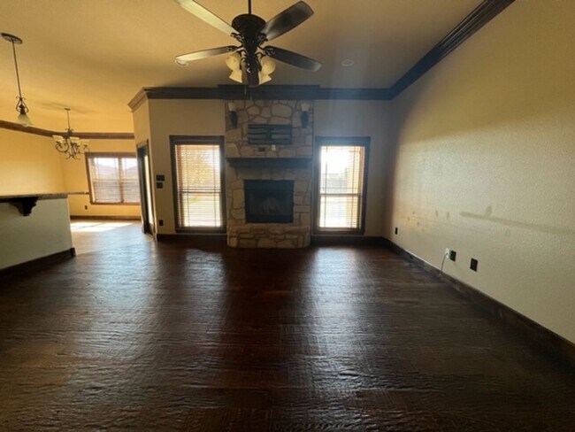 Building Photo - 4725 Big Bend