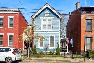 Building Photo - 340 W 9th St