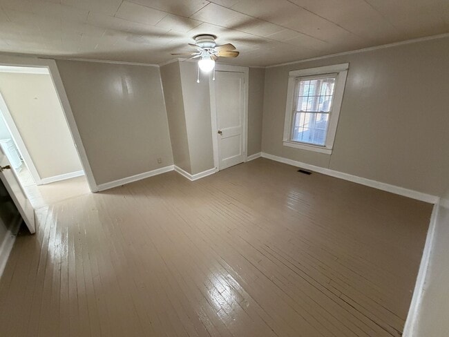 Building Photo - Affordable 3-bedroom, 1-bathroom home located just outside the town of Spring Hope