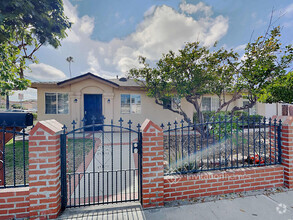 Building Photo - 13931 Orizaba Ave